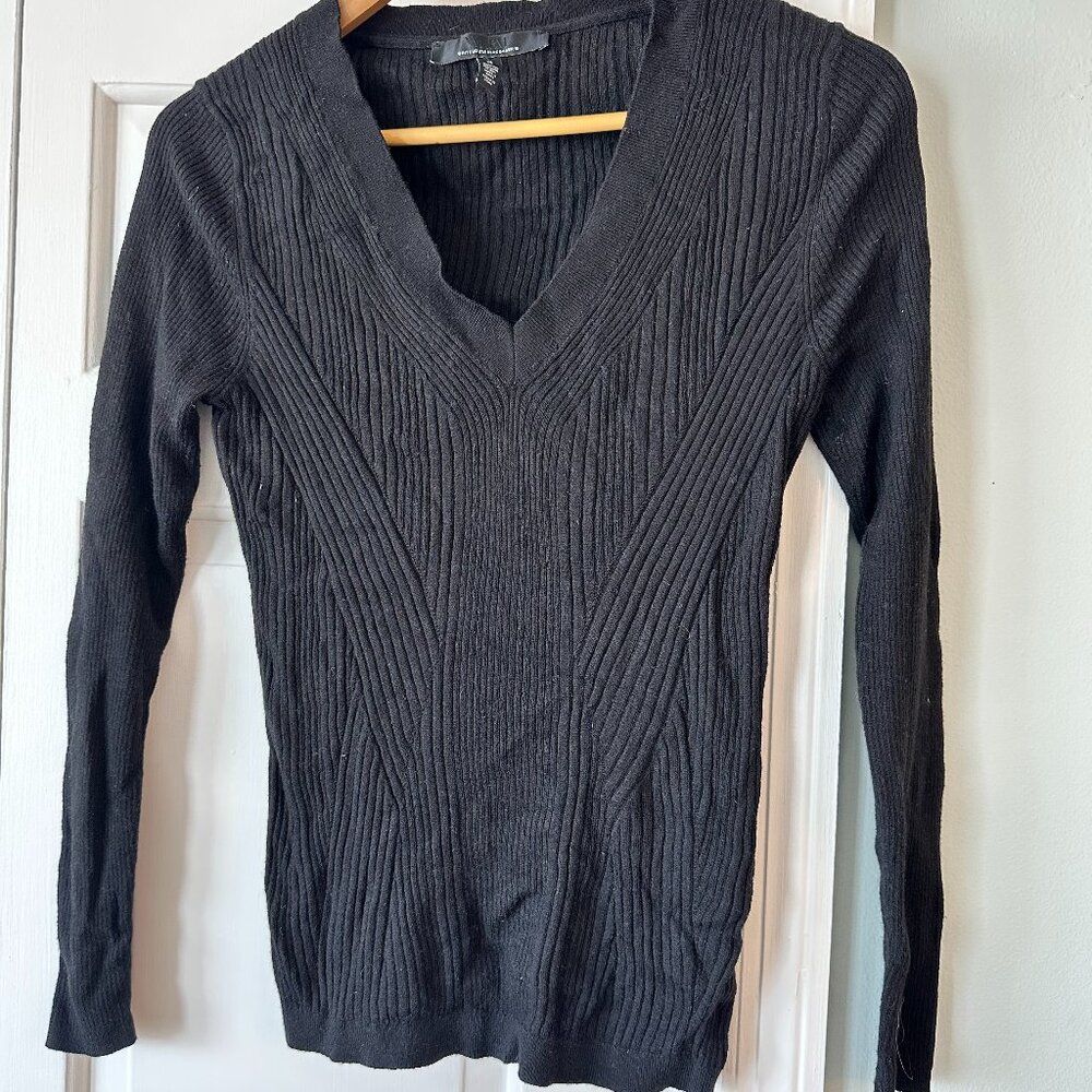 Womens Medium V Neck Sweater White House Black Market